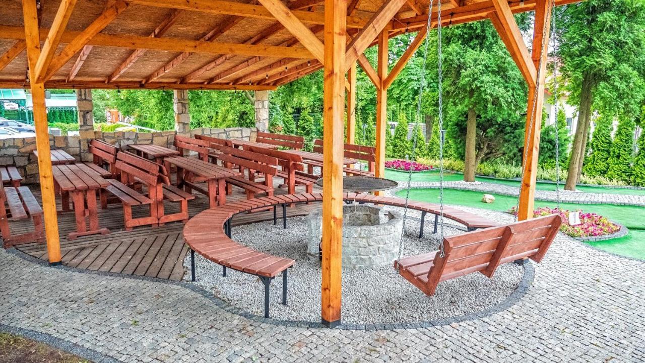 Hotel Senator Konferencje & Spa Стараховице Экстерьер фото