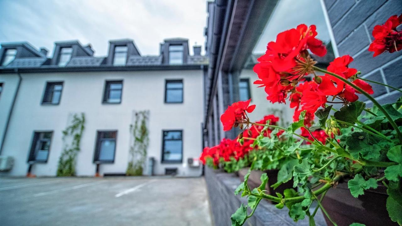 Hotel Senator Konferencje & Spa Стараховице Экстерьер фото
