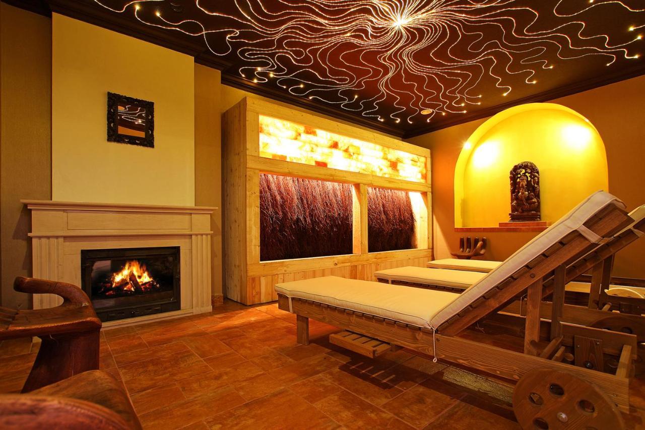 Hotel Senator Konferencje & Spa Стараховице Экстерьер фото