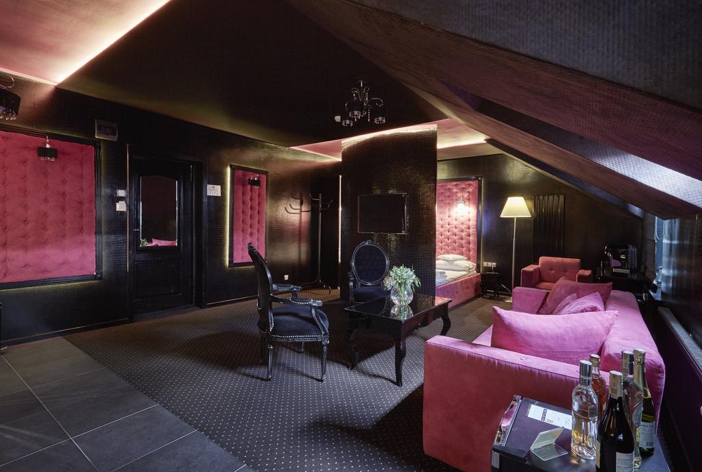 Hotel Senator Konferencje & Spa Стараховице Экстерьер фото