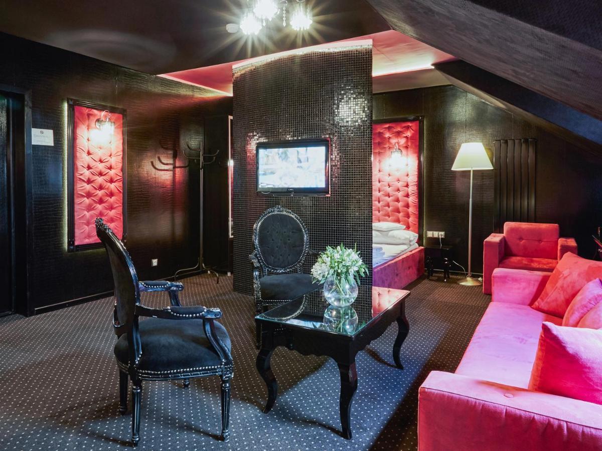 Hotel Senator Konferencje & Spa Стараховице Экстерьер фото